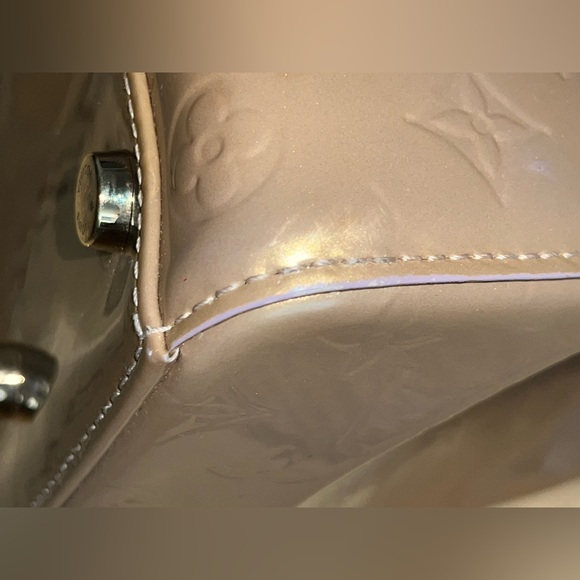 Louis Vuitton Vernis Brea GM Beige Poudre(Gold Beige) - Picture 13 of 17